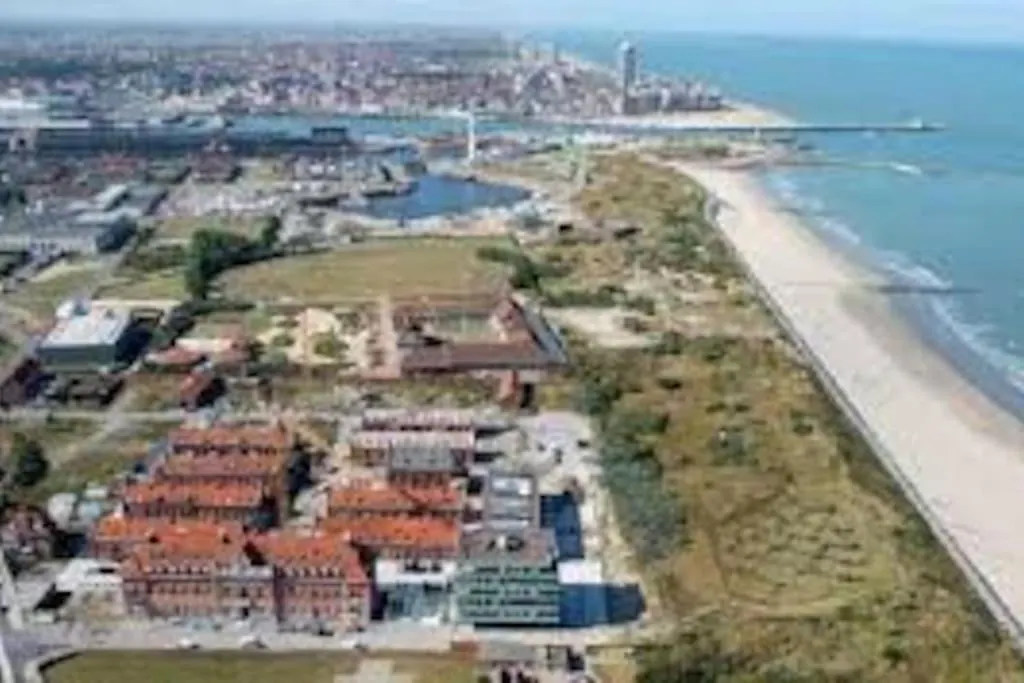 Hedendaags, Verzorgd Appartement Op Unieke Locatie オステンド