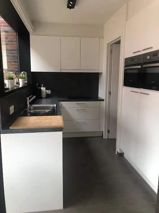 アパート Hedendaags, Verzorgd Appartement Op Unieke Locatie オステンド ベルギー